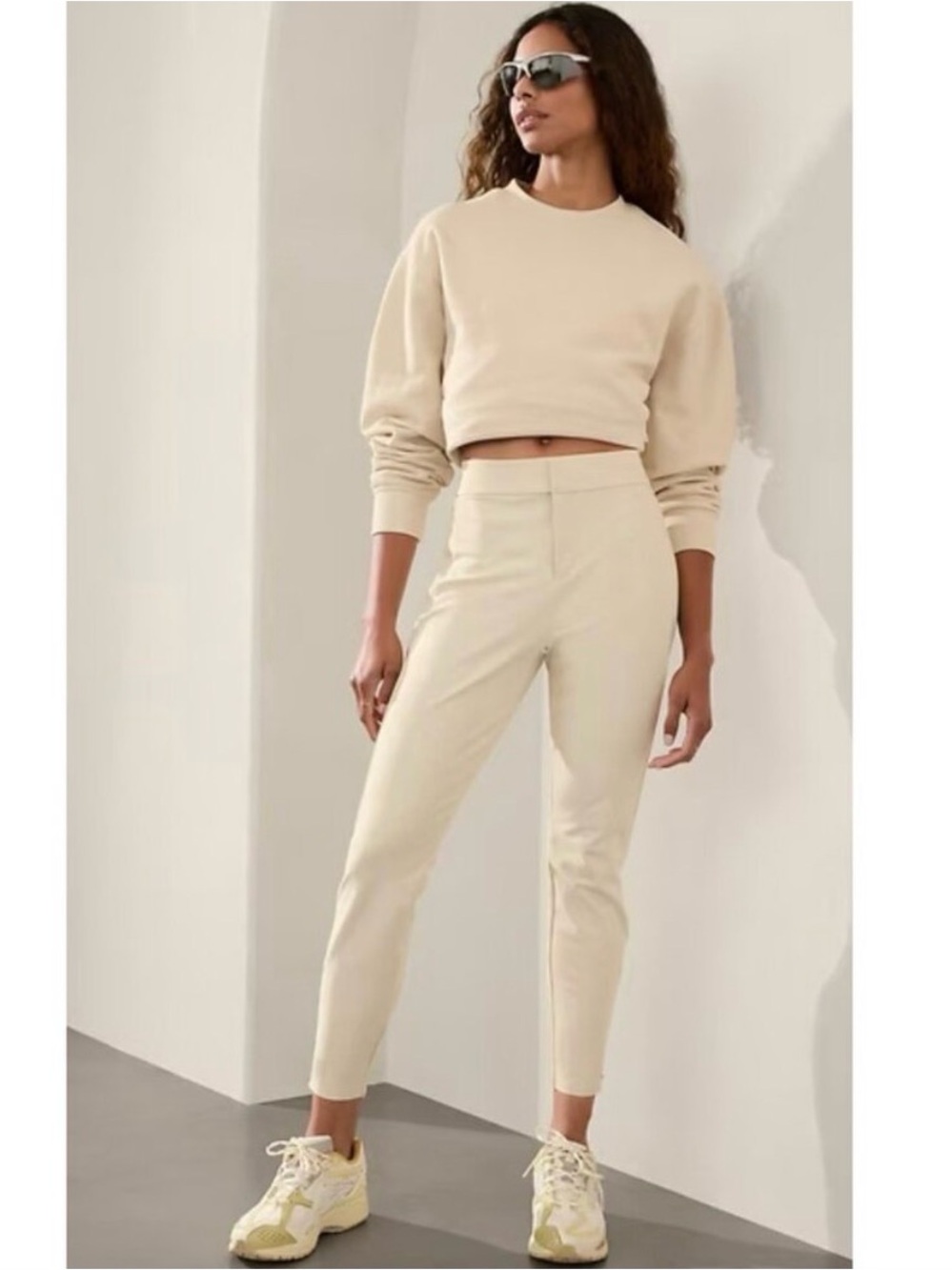 NWT ATHLETA Mid Rise Stellar Tight Pants in Bone 4 Tall